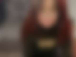 AvroraSakura MILF webcam performer live streaming