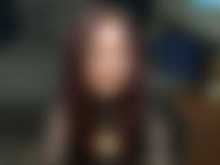 AvroraSakura MILF webcam performer live streaming