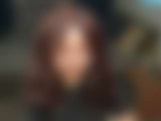 AvroraSakura MILF webcam performer live streaming