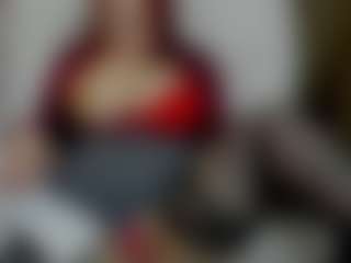 Live cam show with Velenaroxys - White on AdultVida.com