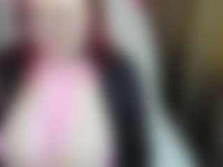 Live cam show with Velenaroxys - Living Room on AdultVida.com
