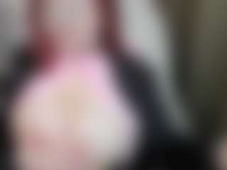 Live cam show with Velenaroxys - Living Room on livesuperchat.net