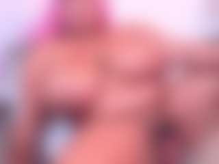 Live cam show with Kenya Buhle - Old on SpankPalCams