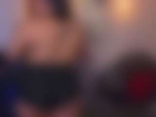 Live cam show with Kenya Buhle - Ride Torso on Mixed Magazine Live