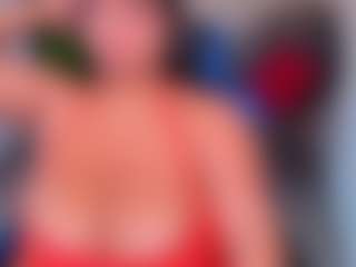 Live cam show with Kenya Buhle - Old on Camsoda