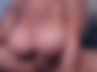 Live cam show with Kenya Buhle - Cosplay on Camsoda