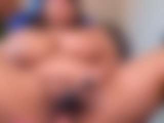Live cam show with Kenya Buhle - Cosplay BBW on StripNow