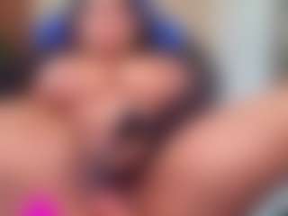 Live cam show with Kenya Buhle - Cosplay Curvy on AdultVida.com
