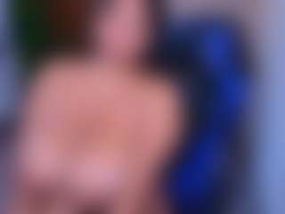 Live cam show with Kenya Buhle - Ride Torso on livesuperchat.net