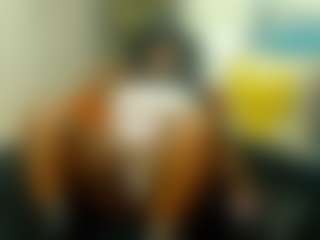Live cam show with BrunetteDevon - Middle Aged on AdultVida.com