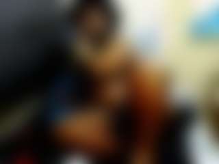 BrunetteDevon MILF webcam performer live streaming