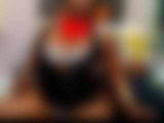 Live cam show with BrunetteDevon - Black MILF on Gym Cam Girls