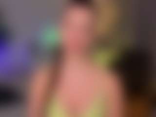 Live cam show with ElizaMild - Small Tits Young Adult on AdultVida.com