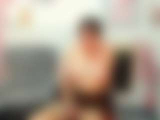 Live cam show with MargaretFatal - Brown Hair on Soda Cam