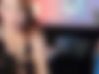Live cam show with MargaretFatal - Hairy Pussy MILF on Gym Cam Girls