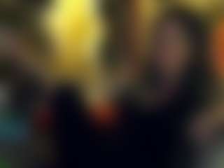 Live-camshow met Nikkiprincess - Tease Brown Hair op Camsoda