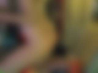 Live cam show with Nikkiprincess - Brown Hair on TottyGirls