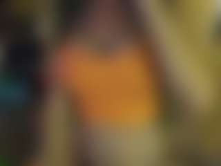 Live cam show with Nikkiprincess - Petite MILF on Dare Cams