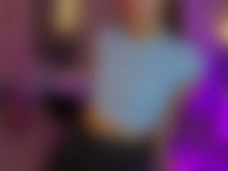 Live cam show with Riley sierra - Glasses on xfollow cams