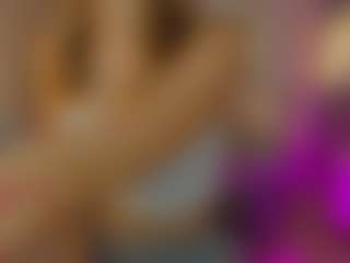 Live cam show with Riley sierra - Gamer Asian on CamClone