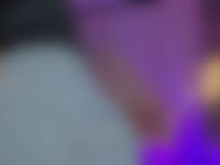 Live cam show with Riley sierra - Gamer Asian on CamClone