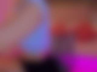 Live cam show with Riley sierra - Glasses on Fling VIP Chat