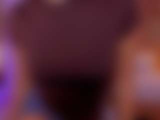 Live cam show with Riley sierra - Glasses on Milfs Live