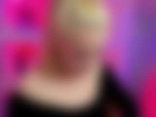 Live cam show with StephanieSea - Femdom on live18s.com