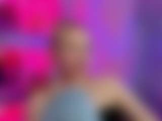 Live cam show with StephanieSea - Thong on TeamSkeetLive