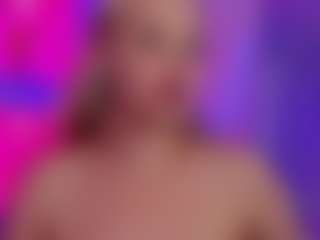 Live cam show with StephanieSea - Skinny Teen (18+) on SpunkLive