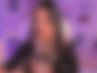 Live cam show with Victoria Saenz - Brown Hair on Uber Horny