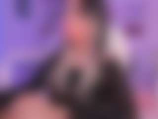 Live cam show with Victoria Saenz - Crazy on SpunkLive