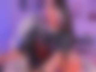 Live cam show with Victoria Saenz - HD on friskycurves.com