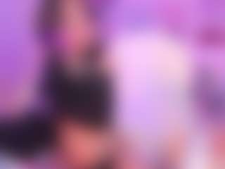 Live cam show with Victoria Saenz - Mouth on Camsoda
