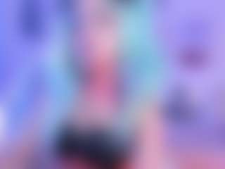 Live cam show with Victoria Saenz - Body on Camsoda