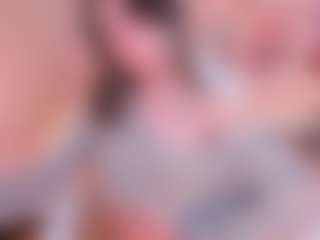 Live cam show with Victoria Saenz - Brown Hair Teen (18+) on Camming Site