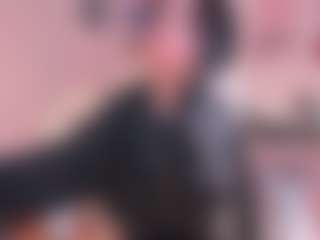 Live cam show with Victoria Saenz - Bra on xplaylive.com