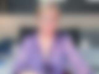 Live cam show with JillMild - Moaning on friskycurves.com