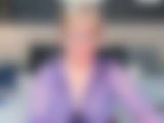 Live cam show with JillMild - Average on Livezox