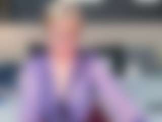 Live cam show with JillMild - White Mature on Fapmatic.com