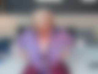 Live cam show with JillMild - Average on Big Tits