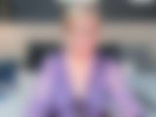 Live cam show with JillMild - Amateur Mature on TeamSkeetLive