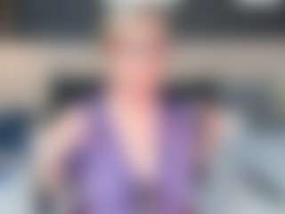 Live cam show with JillMild - Bedroom Mature on TeamSkeetLive