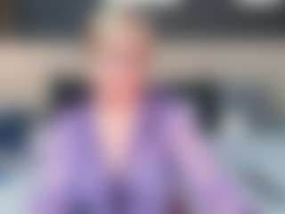 Live cam show with JillMild - Blonde Hair MILF on Latina Girls
