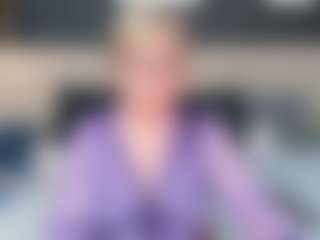 Live cam show with JillMild - Smoking on CamSodaAdn