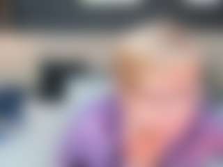 Live cam show with JillMild - Bedroom MILF on live18s.com