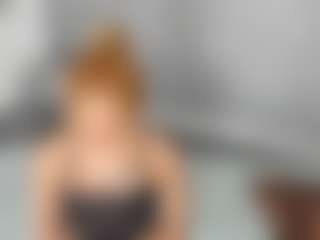 Live cam show with Agata Delphine - Camel Toe on StripNow