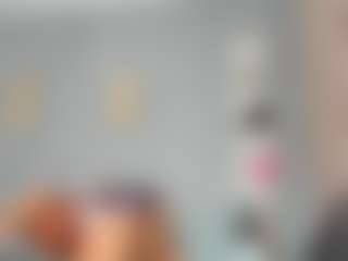 Live cam show with Agata Delphine - Camel Toe on Fling VIP Chat