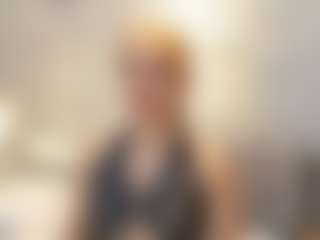 Live cam show with Agata Delphine - Body Massage on Milfs Live