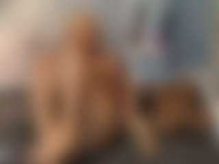 Live cam show with Agata Delphine - Living Room on sexylive.show